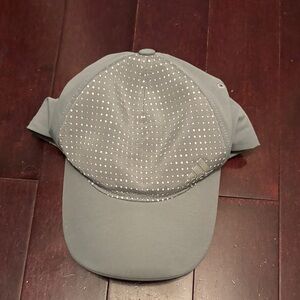 Adidas Women’s  Dotted Gray Cap